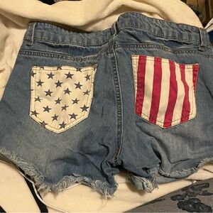 JW Signature Los Angeles Denim Cutoff Shorts with Stars & Stripes Pockets size L